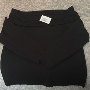 New Cale Black Off-Shoulder Top
